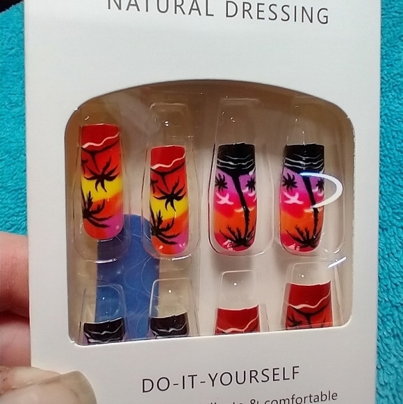 Press on nails palm tree beach sunset art nail set red yellow purple - Picture 3 of 3